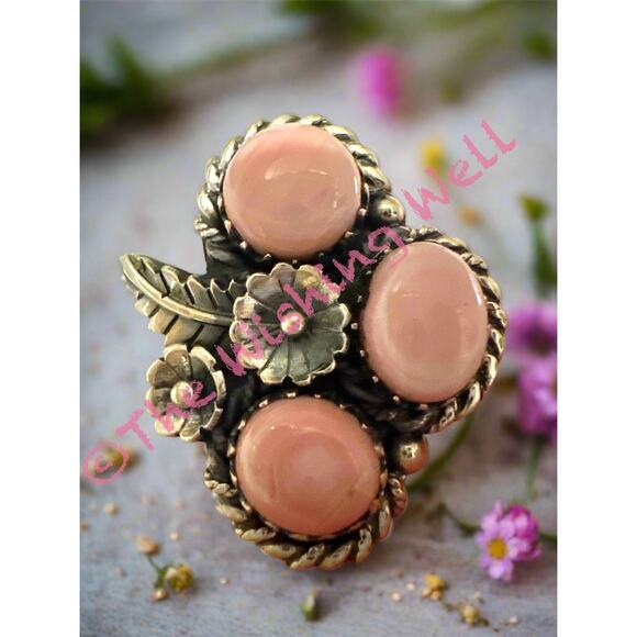 Queen Conch Pink Three Stone | Sterling Silver Ring | Size 8 - Picture 1 of 6
